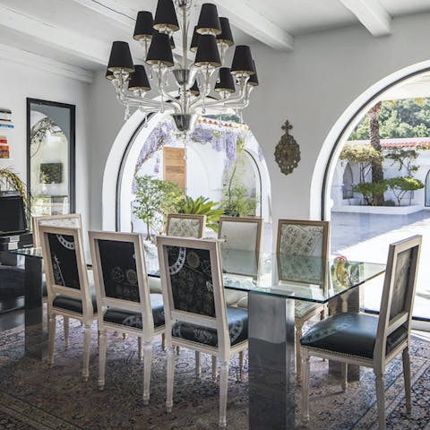 Dine together as a family – paella, anyone?