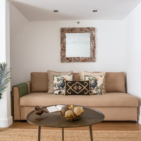 Sprawl out on the sofa after climbing the hill from the riverside, or let the iconic 12 & 28 trams take the strain