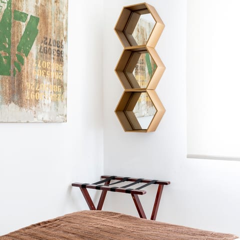 These hexagonal mirrors