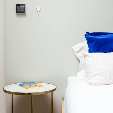 The minimalist bedside table