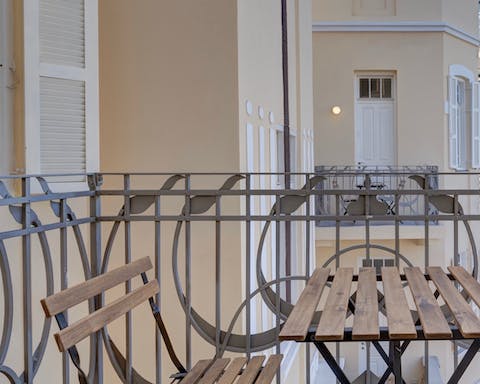 The cosy balcony for two