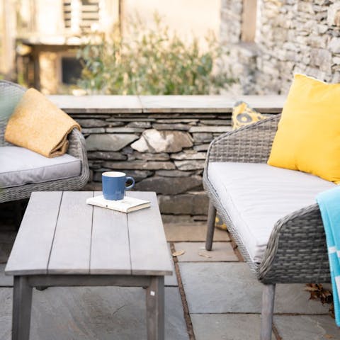 Plan your walks over morning coffee out on the front terrace