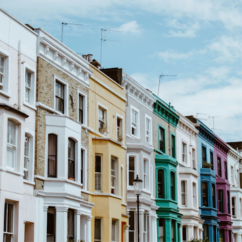 Stroll to Portobello Road in just fifteen minutes