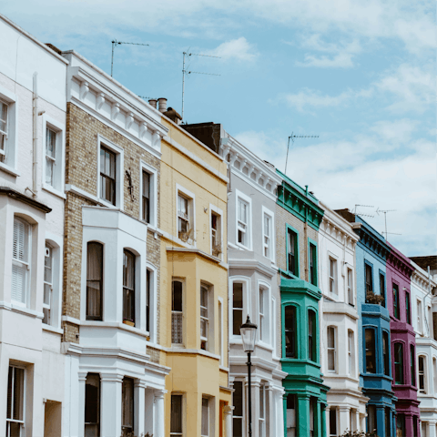 Stroll to Portobello Road in just fifteen minutes
