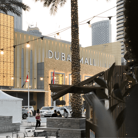 Browse the boutiques in nearby Dubai Mall