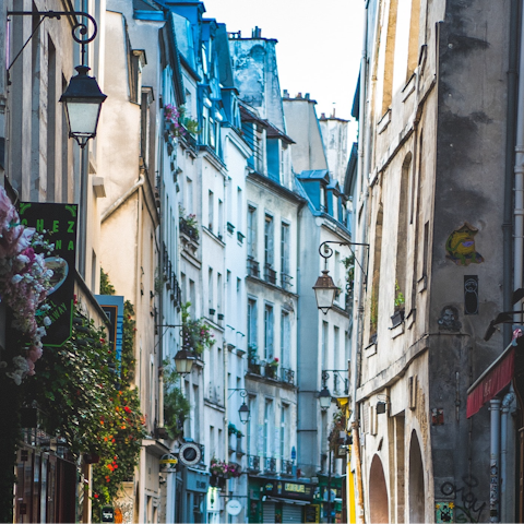 Explore the restaurants, bars and boutiques of Le Marais – less than twenty minutes on foot
