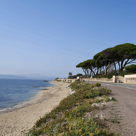 Pack a beach bag and explore the beautiful Côte d´Azur