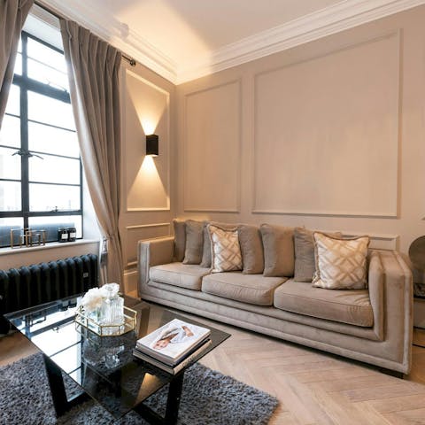 Enjoy laidback evenings at home or head to a local restaurant