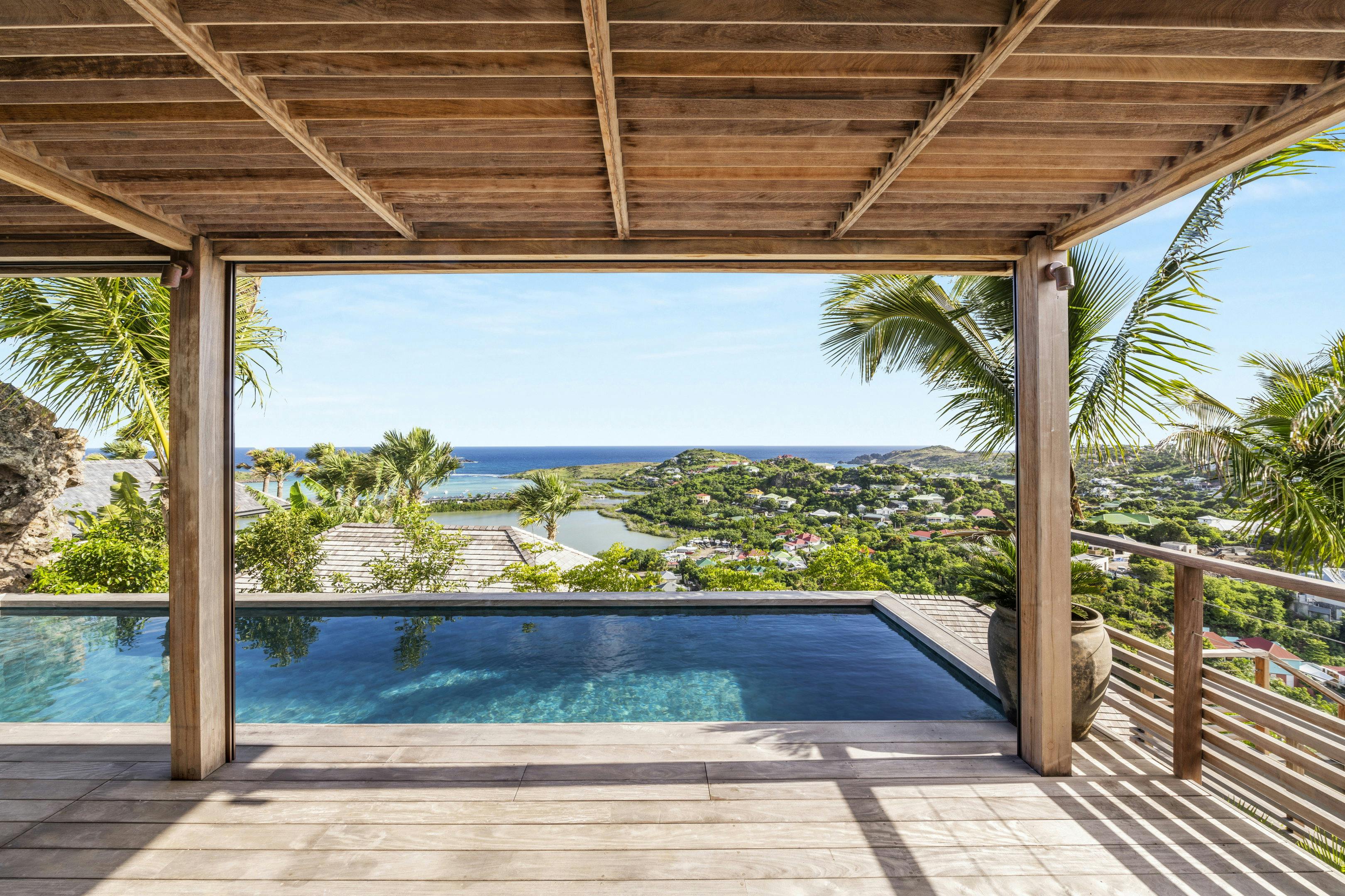 Lagoon & Rattan