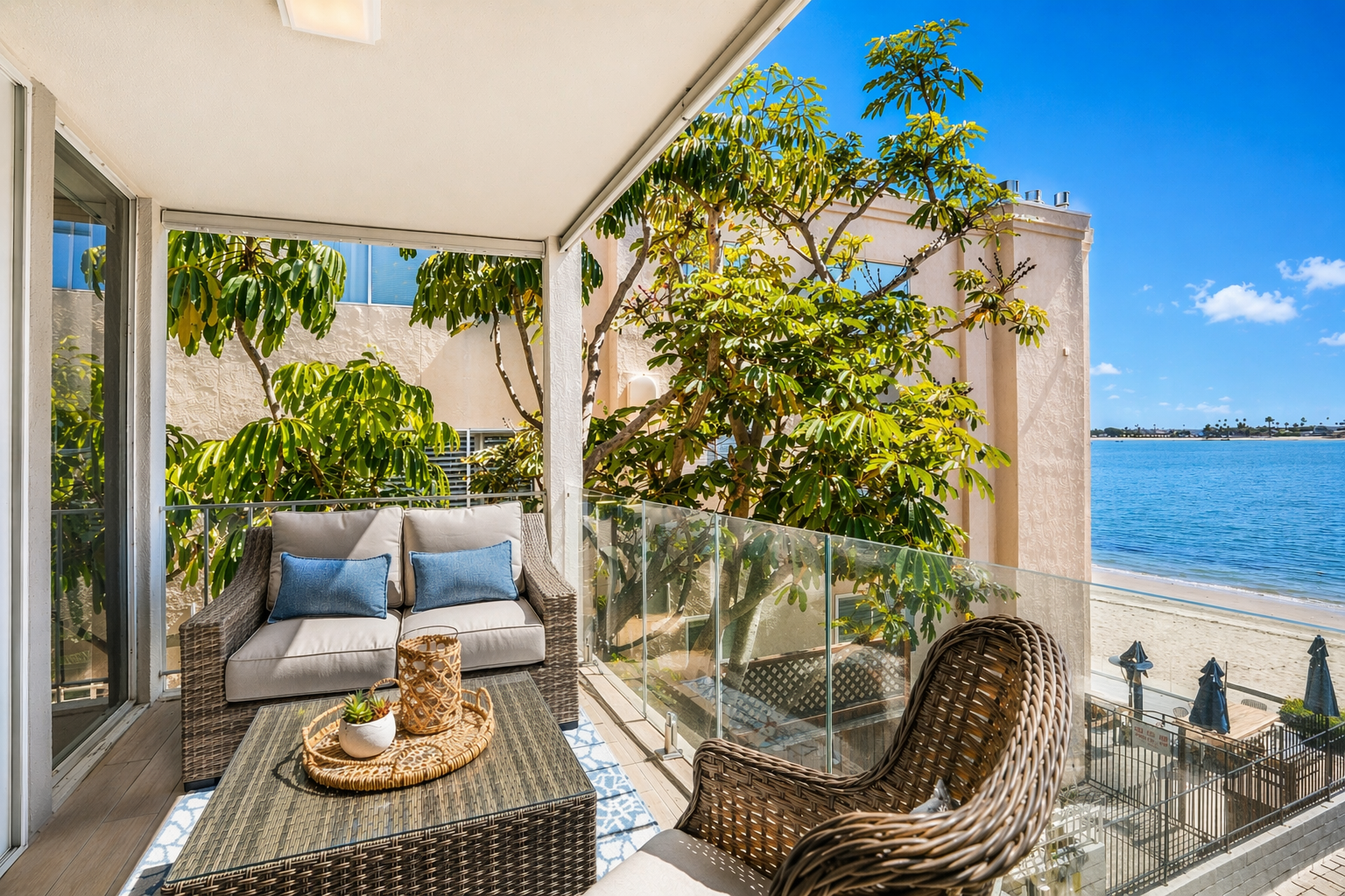 Bay & Palms