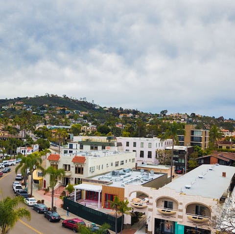 Shop and dine in downtown La Jolla