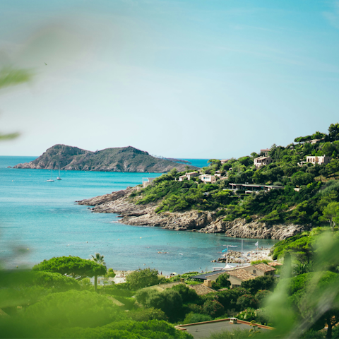 Explore the beautiful beaches of the Cote d'Azur