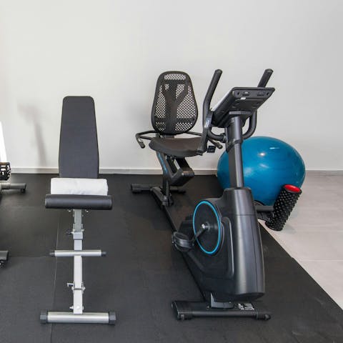 Feel energised after an uplifting workout in the gym