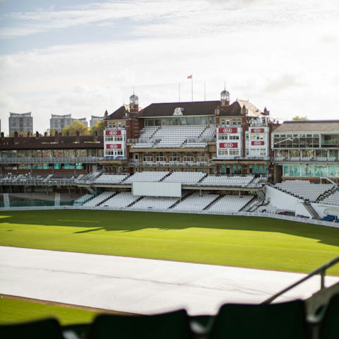 Stay a ten-minute walk from The Oval cricket ground