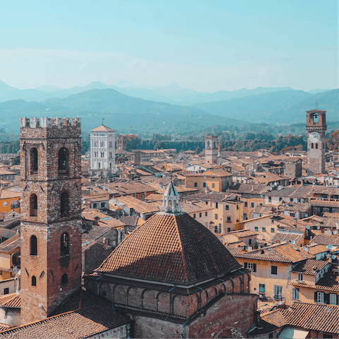 Stay in the heart of beautiful Lucca