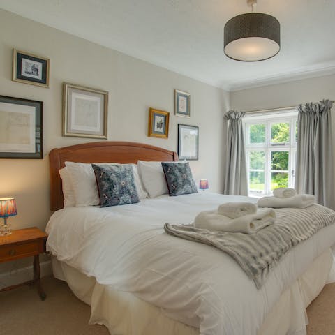 Bank a serene night’s sleep – only king-sized beds will do here