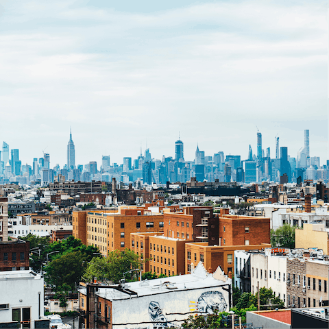 Stay in the centre of Brooklyn, fifteen minutes by train from downtown Manhattan