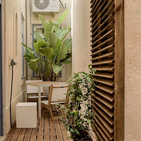 Dine alfresco in the evenings, surrounded by leafy greenery