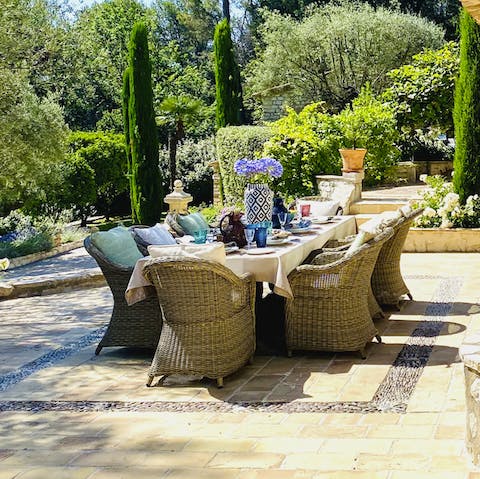 Gather around the alfresco dining area for a feast served to you by a private chef