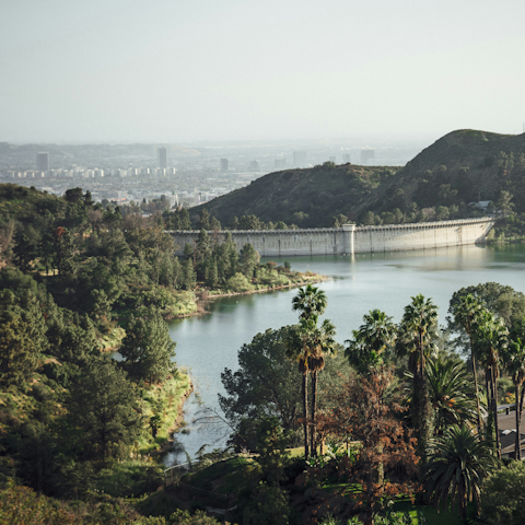 Start your day with a walk around Lake Hollywood Reservoir
