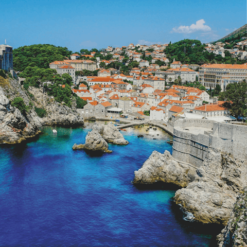 Take a 40-kilometre drive to Split