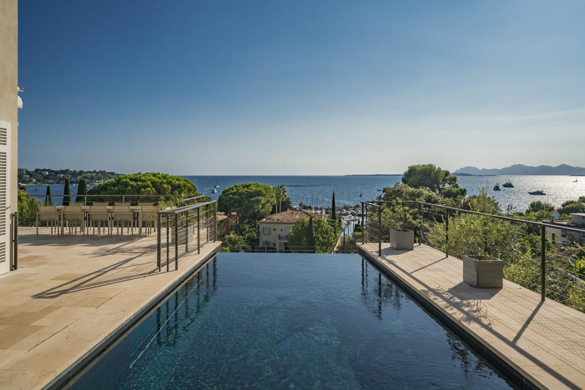 Infinity Edge Pools Offer Spectacular Views