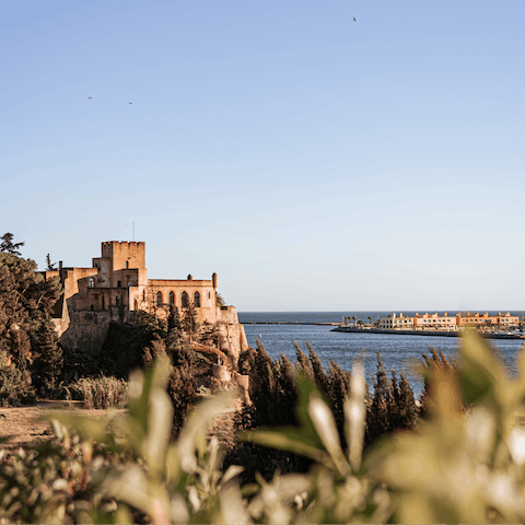 Explore the pretty fishing village of Ferragudo – it's just a short drive away