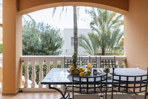 Linger over long alfresco meals on the terrace