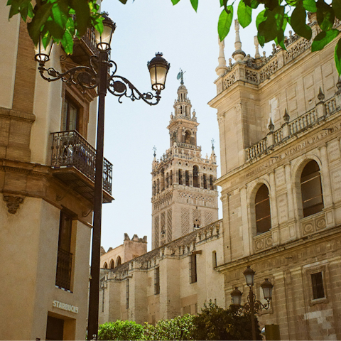 Stroll to La Giralda, just seconds away