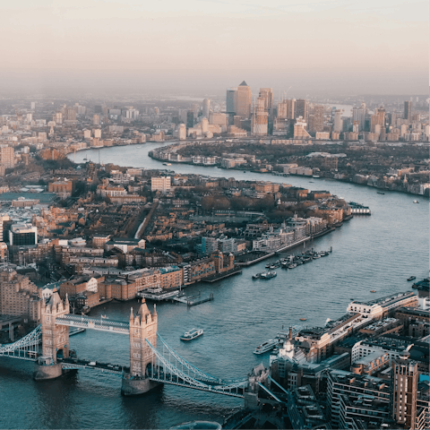 Explore iconic sights across central London