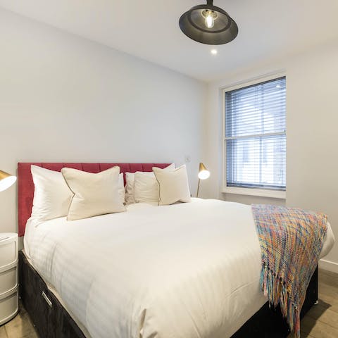 Wake up in the comfortable bedroom feeling rested and ready for another day of sightseeing