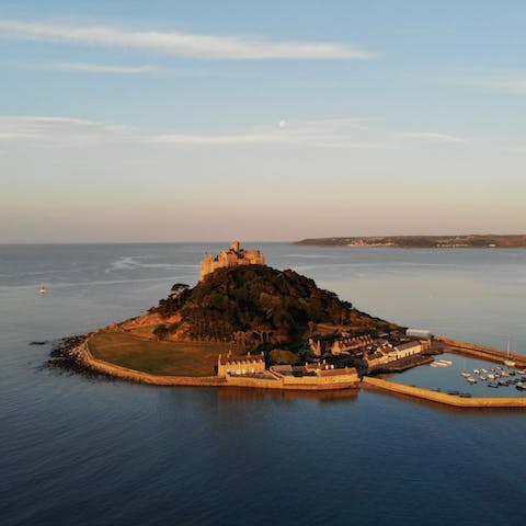 Explore Cornwalls iconic sights – St Michael’s Mount is a short drive away