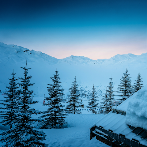 Stay near the centre of Les Ménuires ski resort