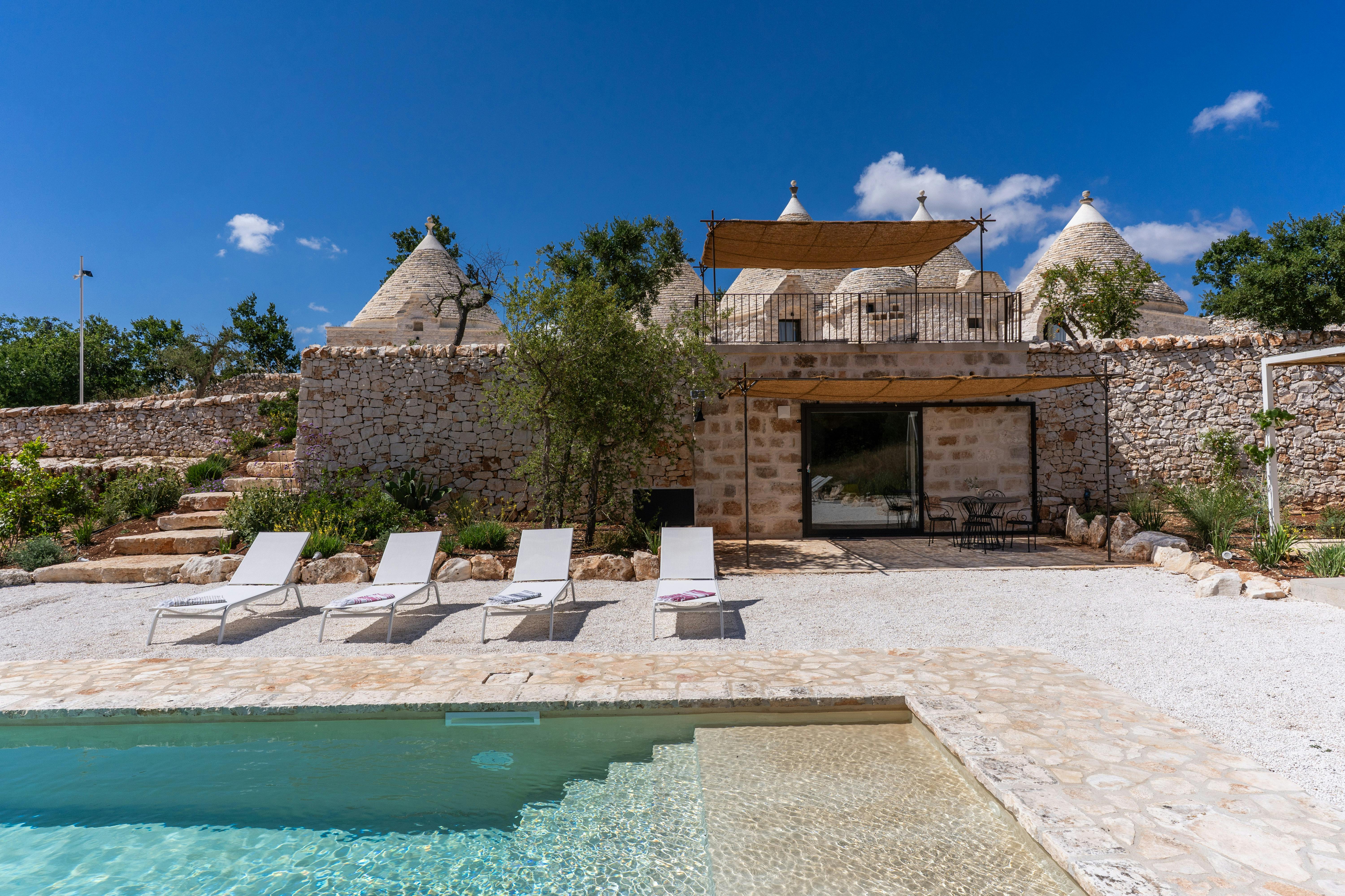 Limestone & Trulli