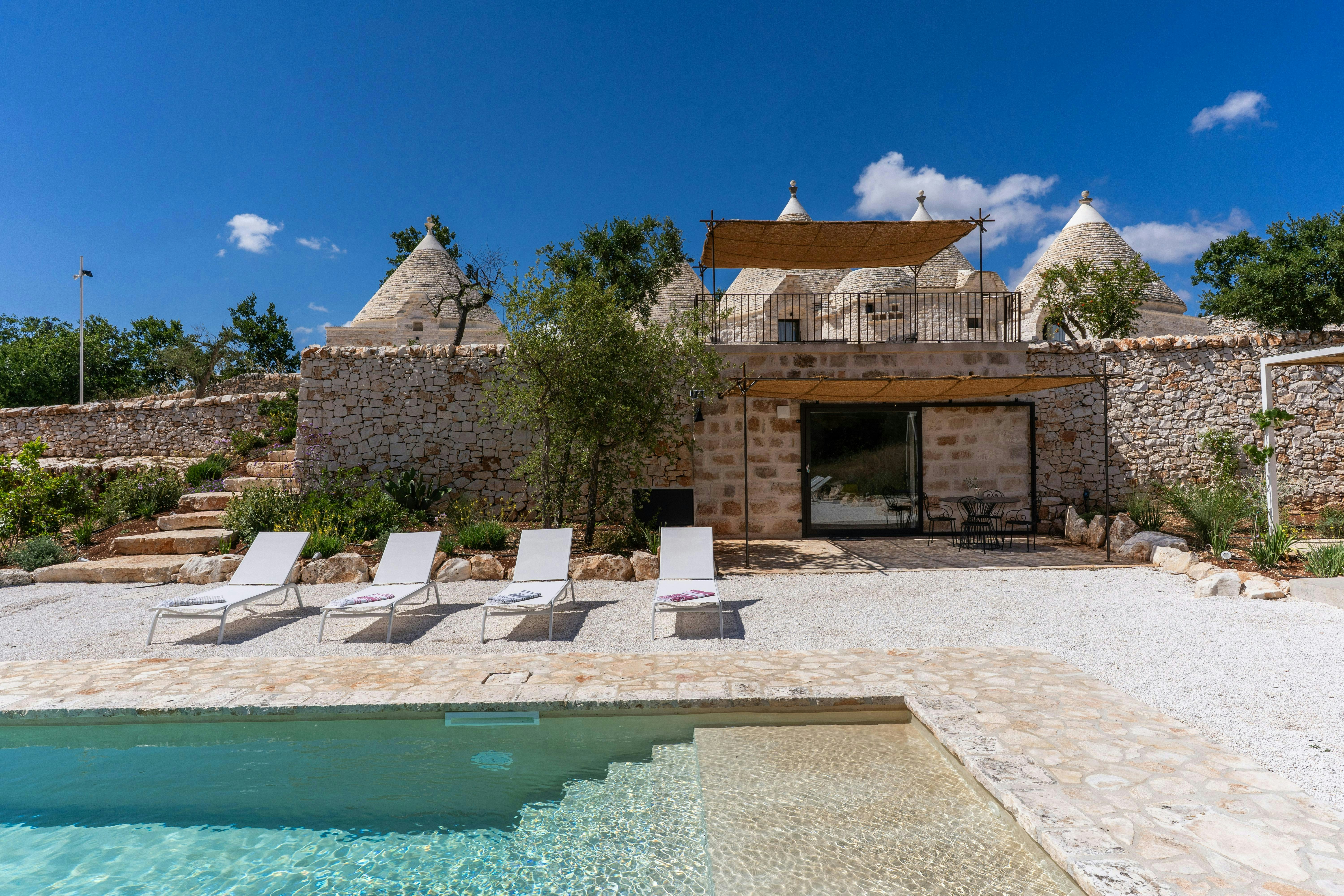 Limestone & Trulli