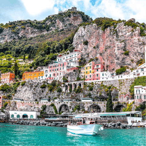 Stay in this beautiful area of Italy and visit Positano and Sorrento