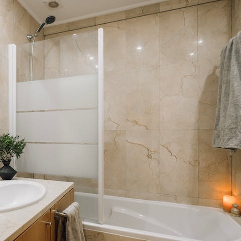 Sink into a candlelit bathtub and unwind after a busy day