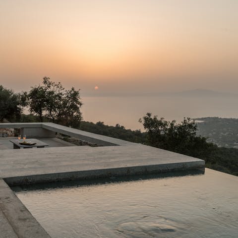 Feel a wonderful state of peace while relaxing by the pool