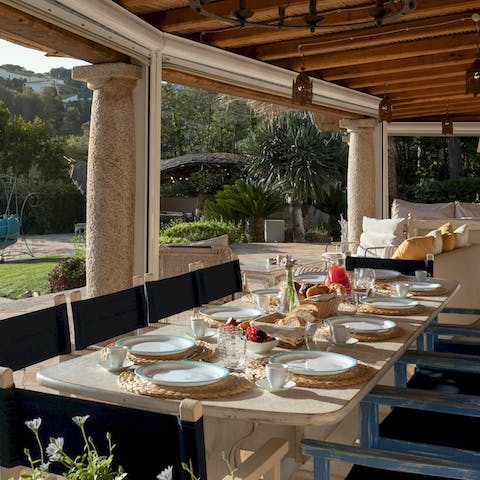 Wake up with a tasty Italian breakfast in the sunshine