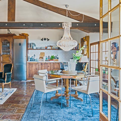 Enjoy cooking with locally-sourced ingredients and dining in style