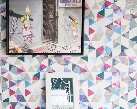 Captivating geometric wallpaper