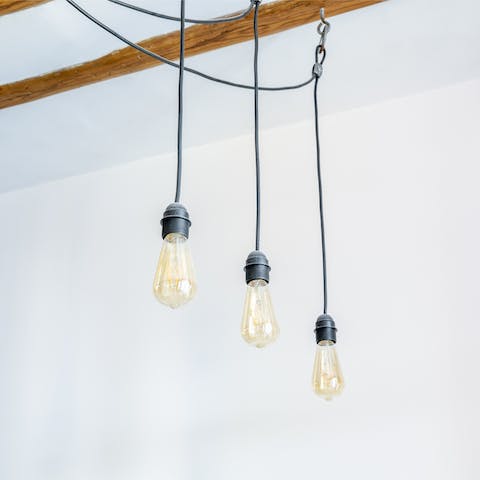 Sets of Edison bulbs
