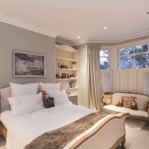 peaceful master bedroom