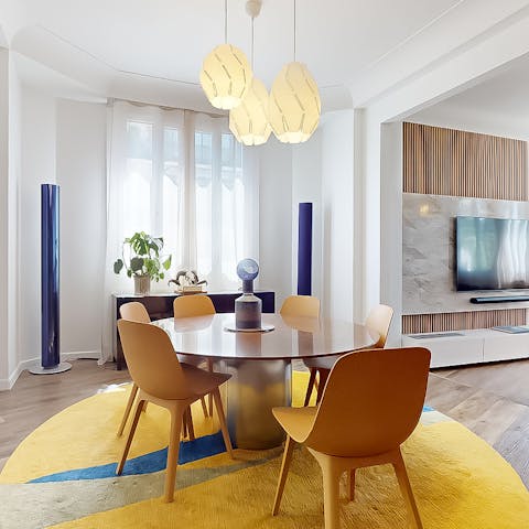 Enjoy the comfort of dining at home or wander to a nearby restaurant