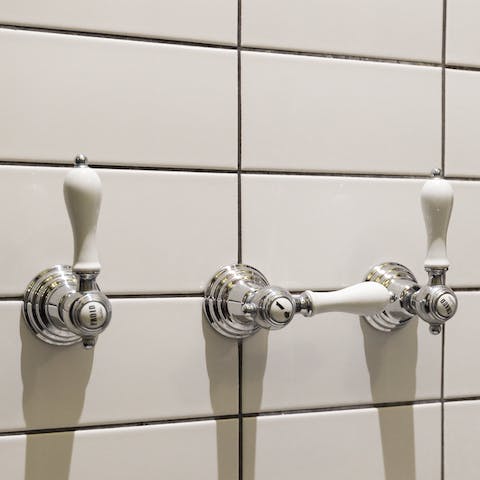 Mid-century bathroom fittings