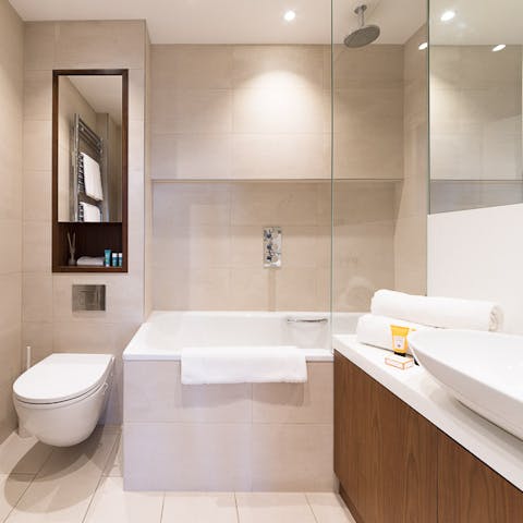 modern and cleanly bathroom spaces