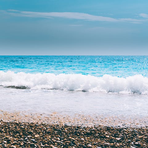 Walk two minutes to the beach – you can hear the sea from the apartment