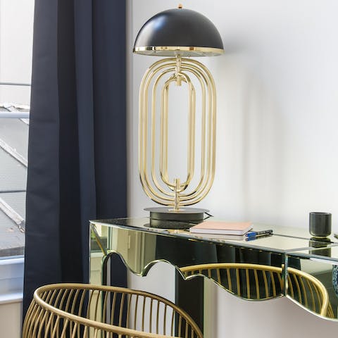 Write a diary of your time in Paris at the stylish desk