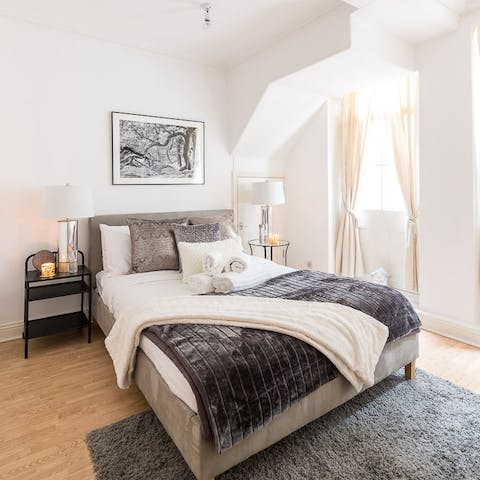 contemporary bedroom aesthetic