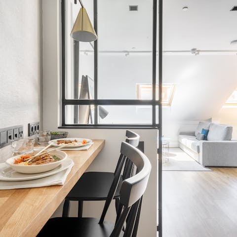 The cosy breakfast bar